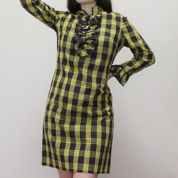 mini dress 70s That Chick Retro Print mod touch found my dream 70s mini