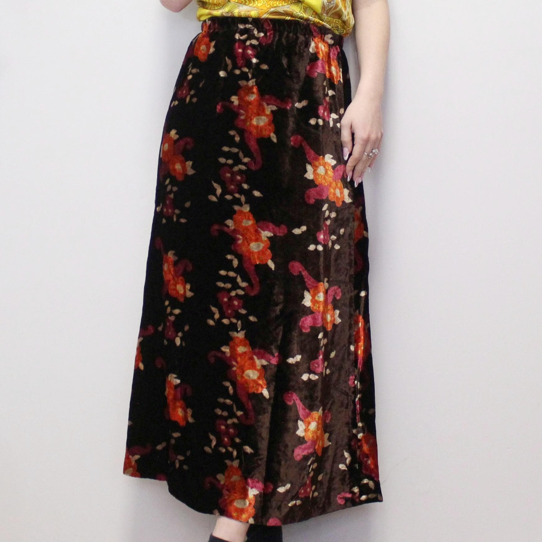 【8/17まで値下げ】70s flower pattern long skirt Vintage 70s Velvet Floral Maxi Skirt High Waisted Column Fit by