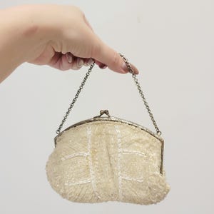 Vintage 30s Evening Bag Heavily Beaded Small purse with Kiss Lock
