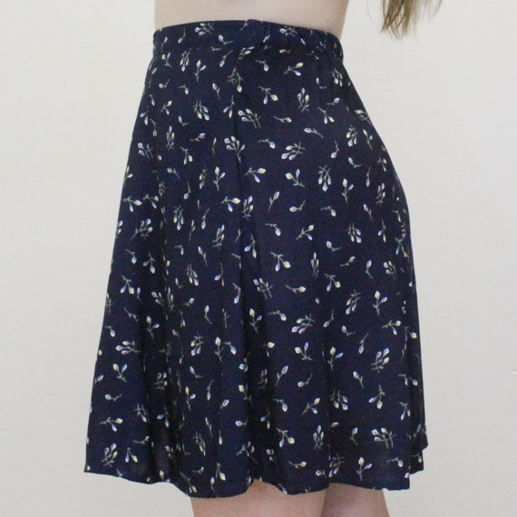 Vintage Y2k Floral Mini Skirt by J.R. Bentley Nav… - image 2