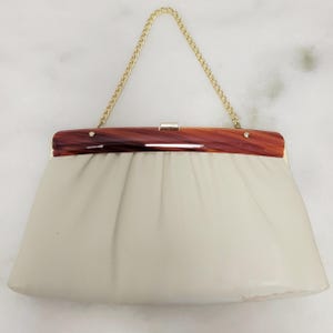 Vintage 70s Purse withTTortoiseshell Lucite Detail