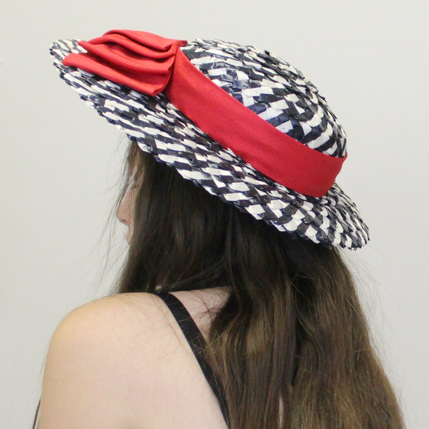 Vintage 60s Sun Hat! Woven Black and White Hat With Giant  display picture 2