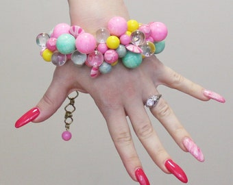 VINTAGE LUCITE beaded bracelet Circa 63 designer cha cha bracelet  chunky bracelet Pastel Gumball Candy Beads