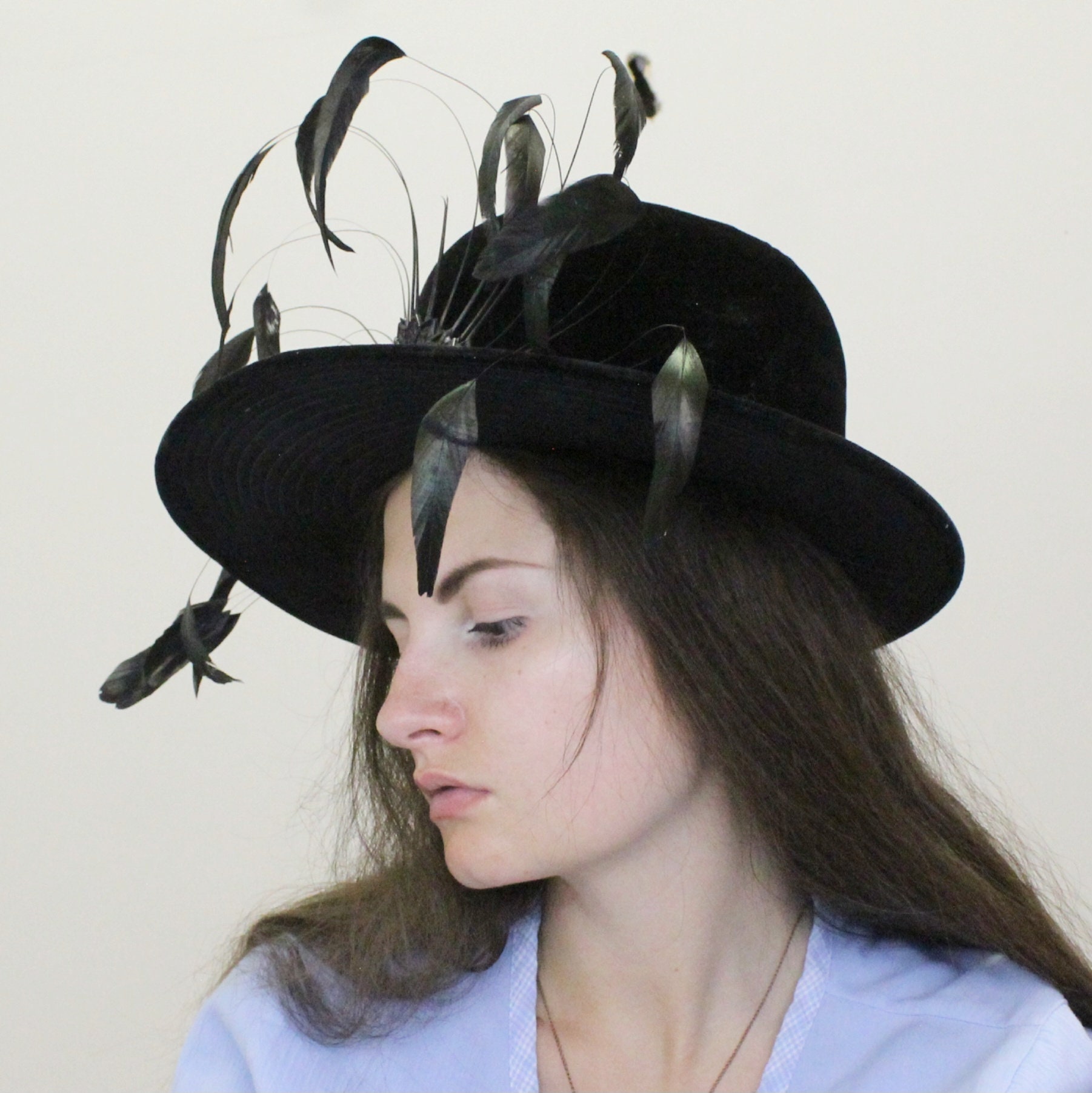 Modern Miss Vintage 1950 Vibrant Feathered Hat kept non smoking home Vintage 1950s 1960s Feather Hat in White and Black by Evelyn  main image 4