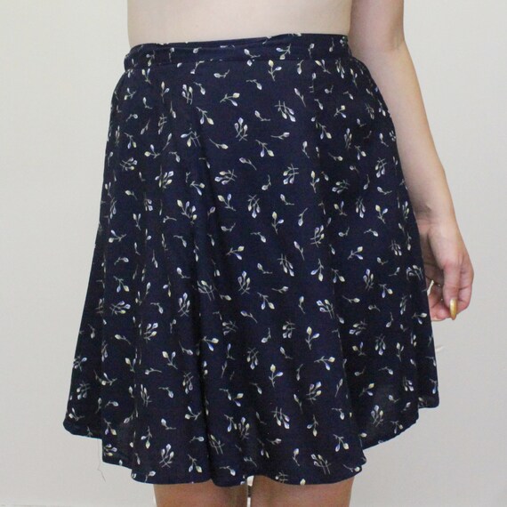 Vintage Y2k Floral Mini Skirt by J.R. Bentley Nav… - image 5