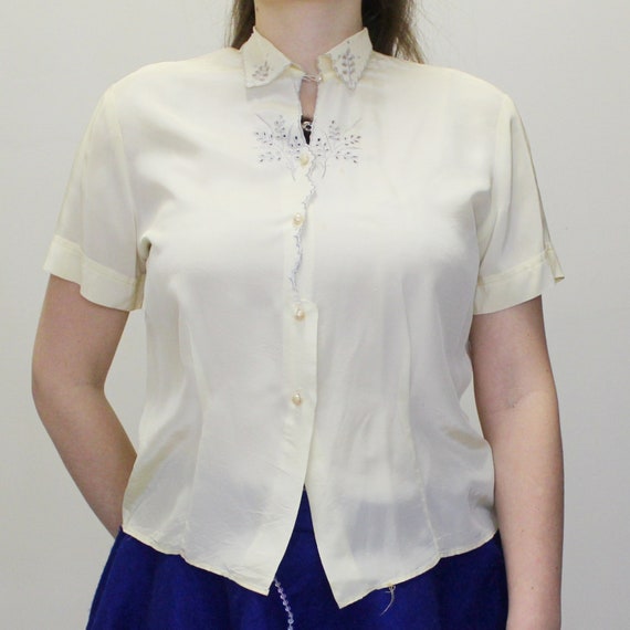 Vintage 50s Cream Embroidered Blouse Keyhole top … - image 5