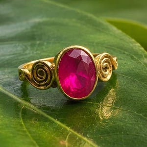 Anillo apilable de rubí delicado, anillo de plata, joyería de piedra natal, anillo minimalista de esmeralda verde, regalo para ella, anillo de promesa