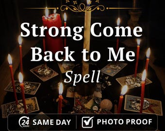 以下が含まれることがあります： 「Strong Come Back to Me Spell」のテキストと、ろうそくの火とタロットカードが写った暗い画像。中央に高いろうそくがあり、周りに小さなろうそくが配置されている。「Same Day」と「Photo Proof」の文字も表示されている。