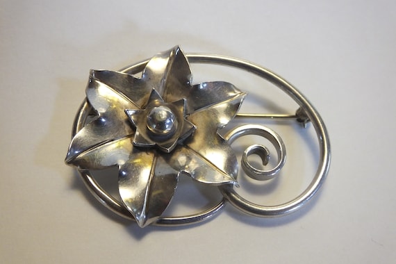 Kalo of Chicago Sterling Brooch