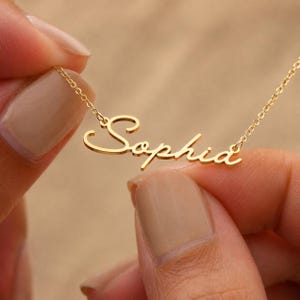 14K Guld Personligt Namnhalsband, Anpassat Namnhalsband med Skript, Eleganta Guldsmycken, Födelsedagspresent till Henne, Anpassade Namnsmycken