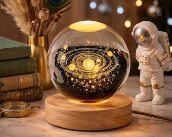 3D Zonnestelsel Kristallen Bol Lamp – Gloeiende Planeten Nachtlampje, Houten Voet Woondecoratie, Cadeau voor haar, Tafellamp