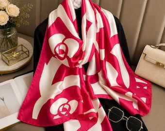 Rosa sidenscarf, abstrakt blommig satinsjal, dammodesjal