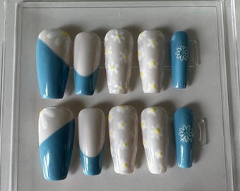 Druknagels Bluebell Daisy: middelgrote kistvorm, bloemdessin