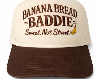 Gorra de camionero bordada con el diseño de Banana Bread Baddie