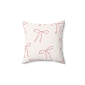 May include: A set of three white ceramic vases of different heights. The vases have a textured, ridged design. The tallest vase is about 25 cm tall, the medium vase is 20 cm, and the smallest is 15 cm.