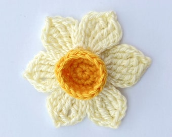 Crochet applique , crochet daffodil, 1 applique daffodil, cardmaking, scrapbooking, appliques, handmade, sew on patches. embellishments