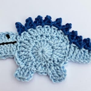 Crochet applique, Crochet dinosaur, 1 large blue applique dinosaur.  scrapbooking, appliques, craft embellishments, sewing accessories