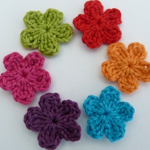 Crochet flowers, Crochet applique, 6 small applique flowers,  cardmaking, scrapbooking, appliques, handmade, sew on patches embellishments