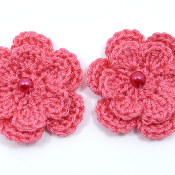 Applique au crochet, 2 fleurs au crochet rose corail à deux couches, carterie, scrapbooking, appliques, fait main et coudre sur des embellissements de patchs