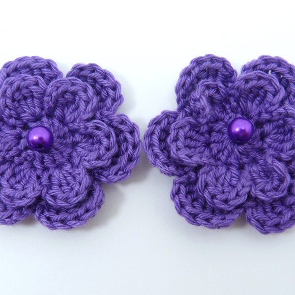 Appliques au crochet, 2 fleurs violettes au crochet double épaisseur, fabrication de cartes, scrapbooking, appliques, embellissements faits à la main et à coudre