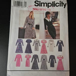 Simplicity 8726 Misses' Petite-able Sizes : 8, 10, 12, 14 Dress with Flared or Slim Skirt. Vintage 1993. OOP. Original Paper Pattern.