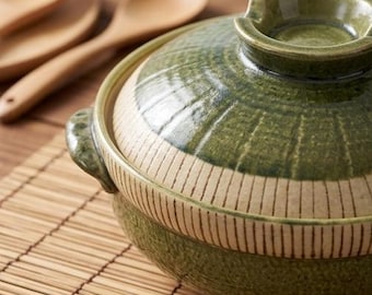 Handmade Green Ceramic Donabe Pot, Japanese Style Hot Pot for Soup & Rice, Rustic 0.9L-2L Cookware