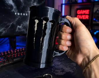 Energy Drink Dosenhalter Becher mit Schlüsselanhänger | Gamer Schreibtisch Zubehör