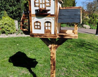 Gran casita de pájaros de madera con rueda hidráulica y soporte, decoración rústica de jardín hecha a mano, casita de pájaros para exteriores, regalo único de estilo rústico.
