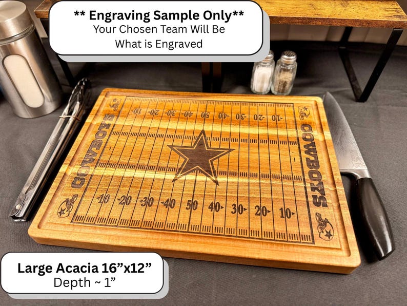 Custom Football Cutting Board, Personalized Green Bay Packers Fan Charcuterie Board, Serving Tray, Engraved Football Field Kitchen Decor bild 13