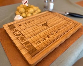 Tabla de cortar y bandeja para servir de bambú personalizadas con el diseño del campo de fútbol americano de los Texas Longhorns.
