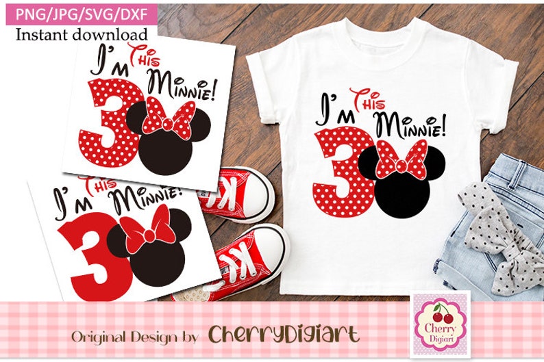 Może przedstawiać: Biała koszulka z czerwoną i białą kropkowaną cyfrą 3 i czarną głową Minnie Mouse z czerwoną kokardką. Na koszulce nadrukowany jest tekst "I'm HIS Minnie!"