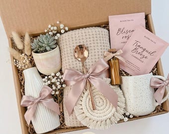Hug in a Box, Spring care package, Self care gift box, Mother's gift, Birthday gift box, Spa gift, Gift box for her idea,Hygge gift basket