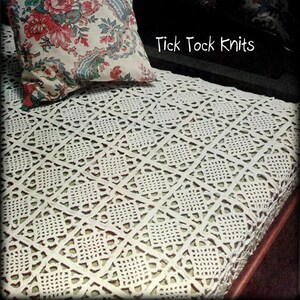 No.914 Lattice Squares Bedspread Crochet Pattern PDF 1970&#39;s Vintage - Afghan Blanket Bed Cover Women&#39;s Bedroom Square Motif Thread Crochet