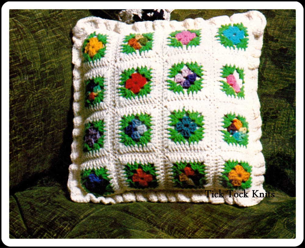 No.318 Crochet Pillow Pattern PDF Vintage Flower Garden Pillow With Ruffle Edge Granny Square