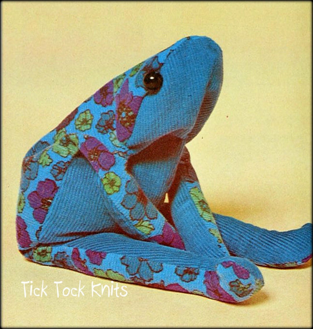 No.1057 Rice-filled Frog Toy Sewing Pattern PDF 1970's Vintage