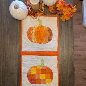 Pumpkin Table Runner Quilt Pattern, Autumn Appliqué Sewing Project (PDF Download)