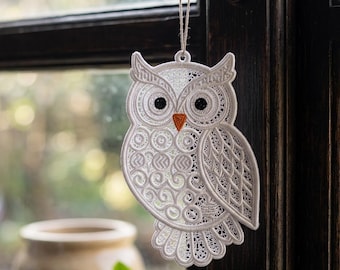Ingewikkeld kantborduurontwerp met uil: vrijstaand vogelmotief (directe download)
