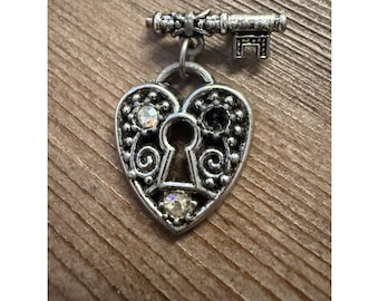 Vintage  Gorgeous Victorian Rhinestones Key Heart Brooch - Lapel - Scarf