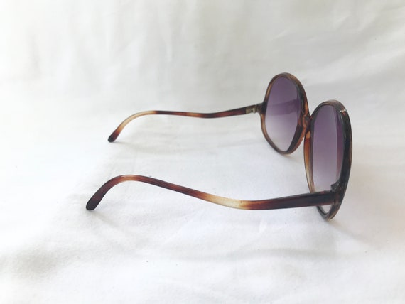 Big Vintage 80s Sunglasses - Tortoise Shell Frame… - image 5