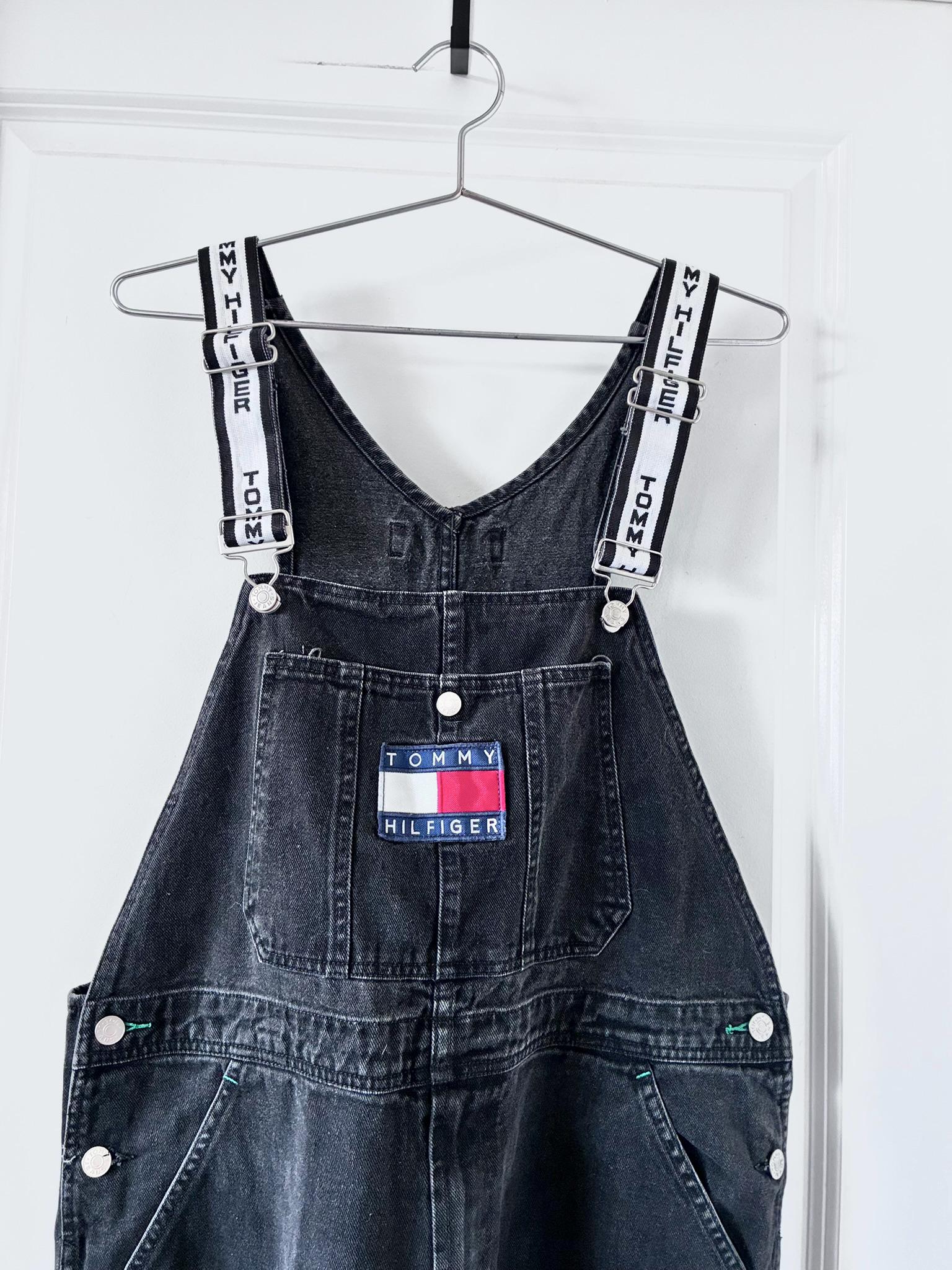 Vintage 90s Tommy Hilfiger Black Carpenter Baggy Denim Bib Overalls Spellout Strap Streetwear Jeans Large