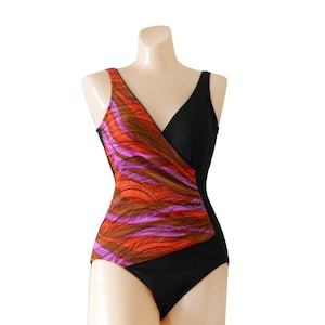 Vintage Black One Piece Swimsuit (Women&#39;s Size Small)