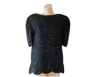 Deadstock vintage zwarte zijden top met kralen en schoudervullingen (damesmaat small)
