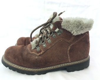 Vintage Faux Fur Lined Brown Suede Ankle Boots - Warm! (Women's Size 8.5)