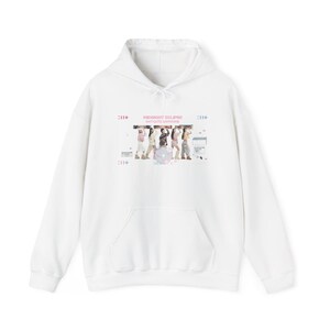 Felpa con cappuccio e stampa grafica K-pop "Midnight Eclipse" / Maglione comodo in misto cotone e poliestere immagine 2