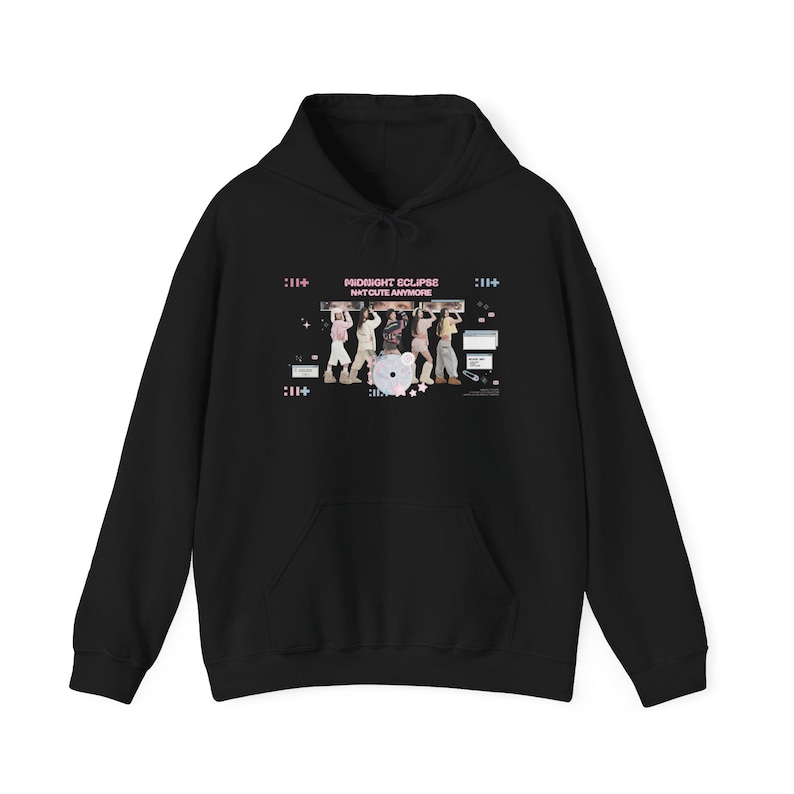 Felpa con cappuccio e stampa grafica K-pop "Midnight Eclipse" / Maglione comodo in misto cotone e poliestere immagine 8