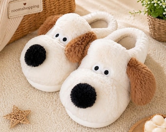 Pluszowe kapcie z motywem psa z kreskówki dla kobiet – wygodne kapcie domowe