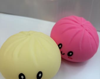 Dumpling Squish Toy – 8.5cm Medium Size Stress Ball