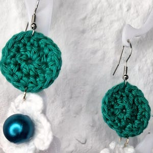 Handmade Crocheted Flower Earrings with Green Pearl – Unique Statement Dangle Earrings – Stainless Steel Hooks