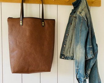 Leather tote shoulder bag full width zipper lined with internal zipped pocket handmade by HOLMgoods minimalist brown leather tote
