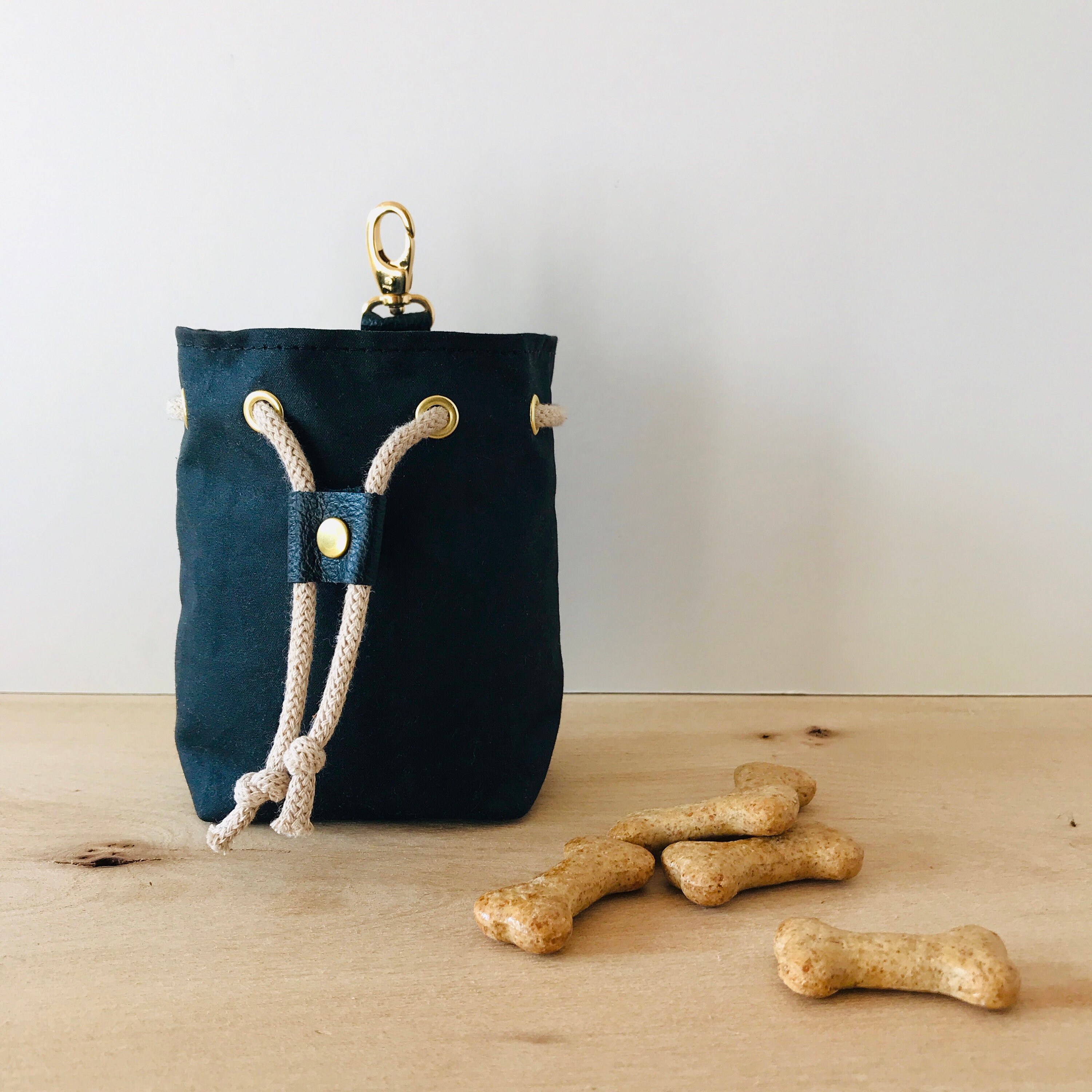 Puppy dog training treat bag waterproof waxed canvas. Fits Etsy